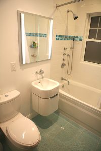 Painting Techniques To Making a Small Bathroom Seem Bigger